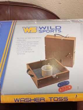 WS"Wild Sports Washer Toss Game - Wood Case with Blue & Orange Washers
